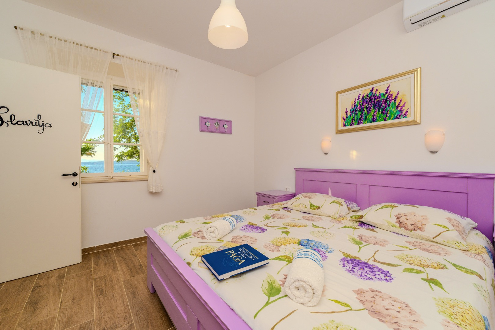 - , Figurica - Island Pag Lun - House for rent Lun